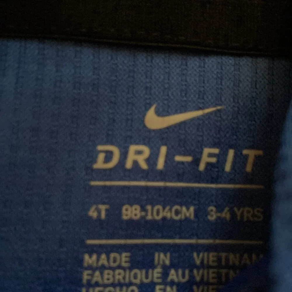 Bundle of 6 Nike hoodies, pull over & 3 sweatpants. Total of 9 items - Picture 10 of 16